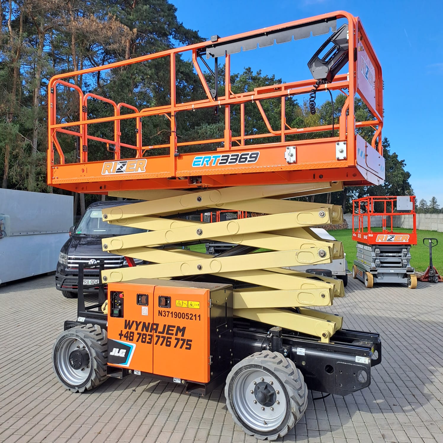 Podest nożycowy – 12m Elektryczny JLG ERT3369